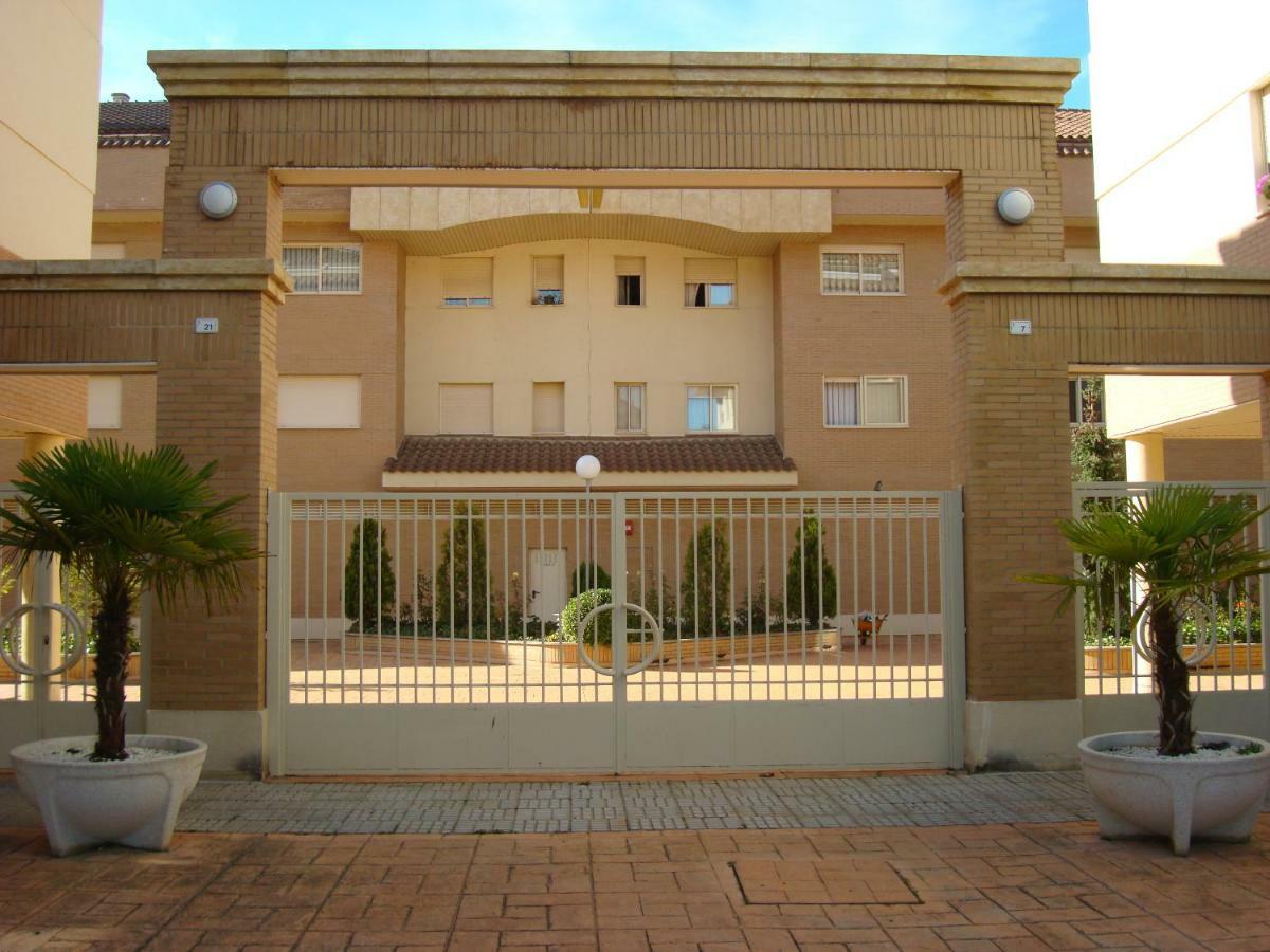 Alameda Del Tormes Apartman Santa Marta de Tormes Kültér fotó